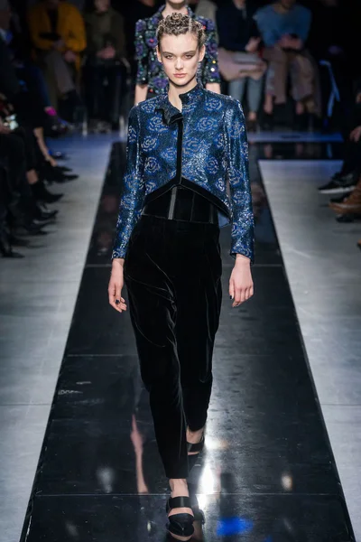 Look 83